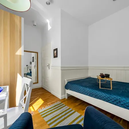 Pulawska Apt - Top Location, Workspace - By Rentujemy